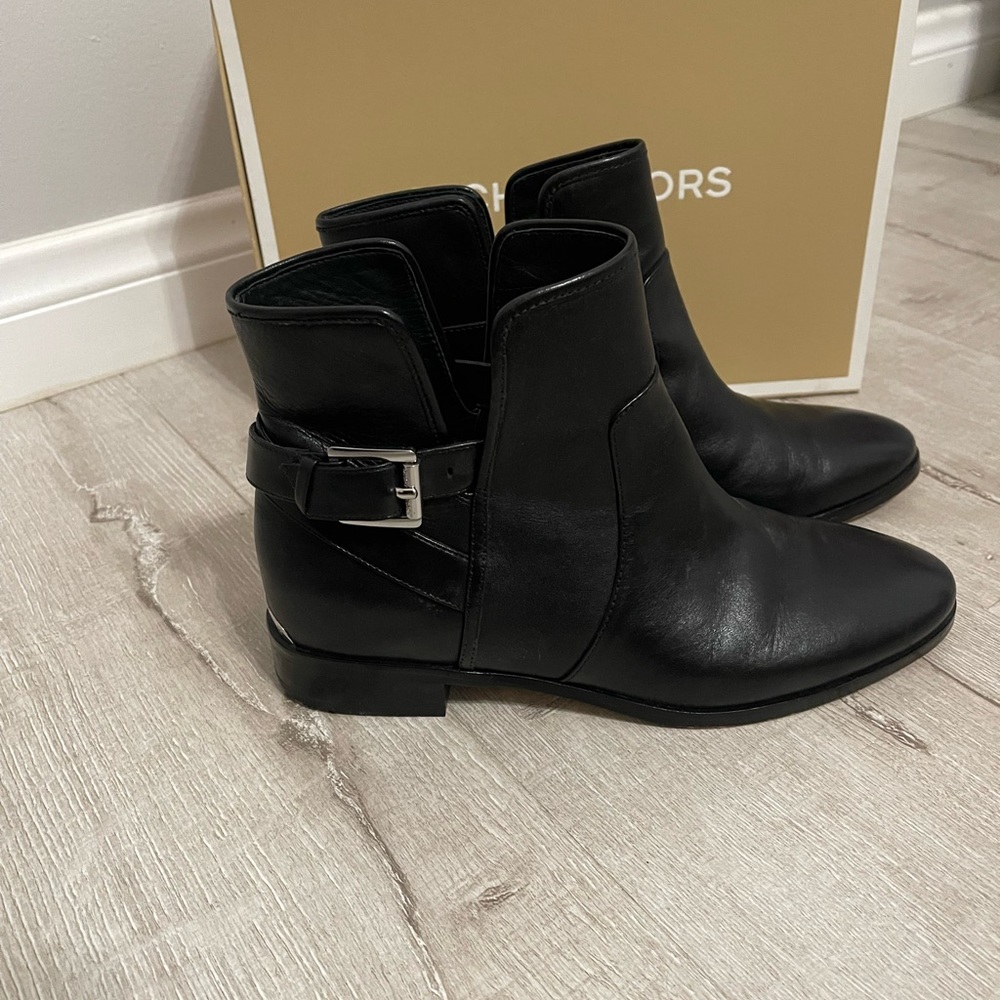 Michael kors  boots , Used one time, size 7,5